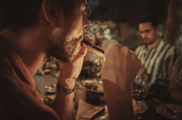cigare-et-compagnie-animation-soiree-cigare-sommelier-cigare-toulouse-montauban-bar-a-cigare-occitanie-expert-cigare-video-cigare-article-gueuleton-montauban-2025-00
