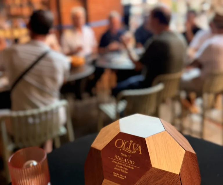 cigare-et-compagnie-video-cigare-organisation-soiree-cigare-debutant-aficionado-initiation-diner-cigare-o-temple-montauban-signature-world-cup-article-1