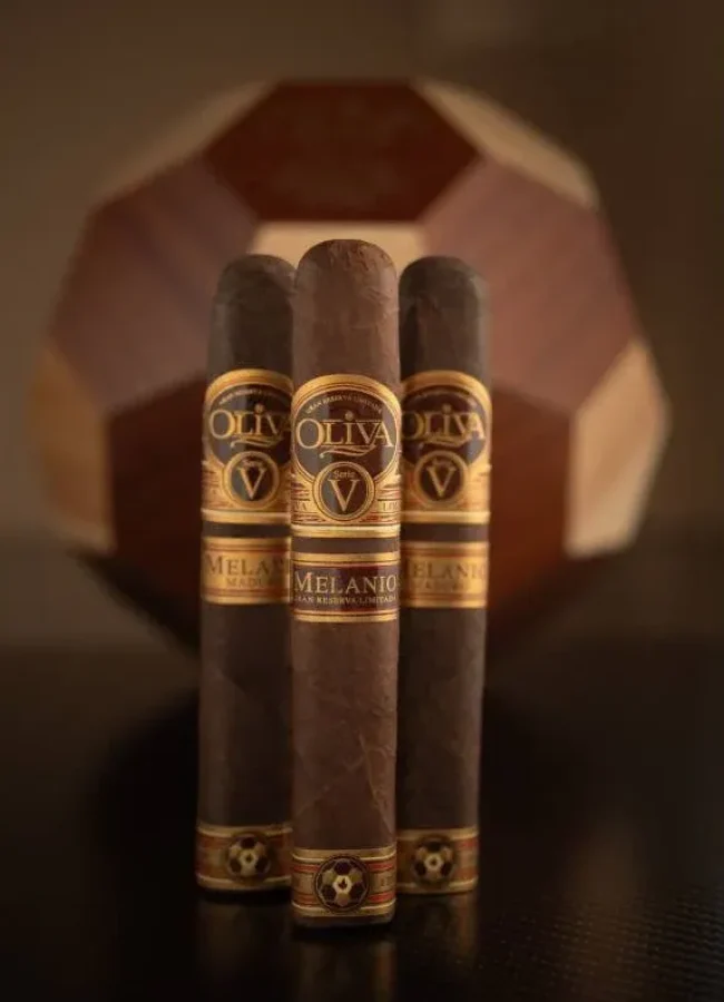 cigare-et-compagnie-video-cigare-organisation-soiree-cigare-debutant-aficionado-initiation-diner-cigare-o-temple-montauban-signature-world-cup-5