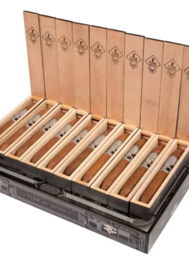 cigare-et-compagnie-video-cigare-organisation-soiree-cigare-debutant-aficionado-initiation-signature-flor-de-selva-30-anos-4