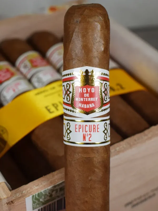 cigare-et-compagnie-video-cigare-organisation-soiree-cigare-debutant-aficionados-initiations-afterwork-diner-cocktail-banquet-cocktail-et-cigare-puro-cuba-la-caravelle-24-juillet-2025-5